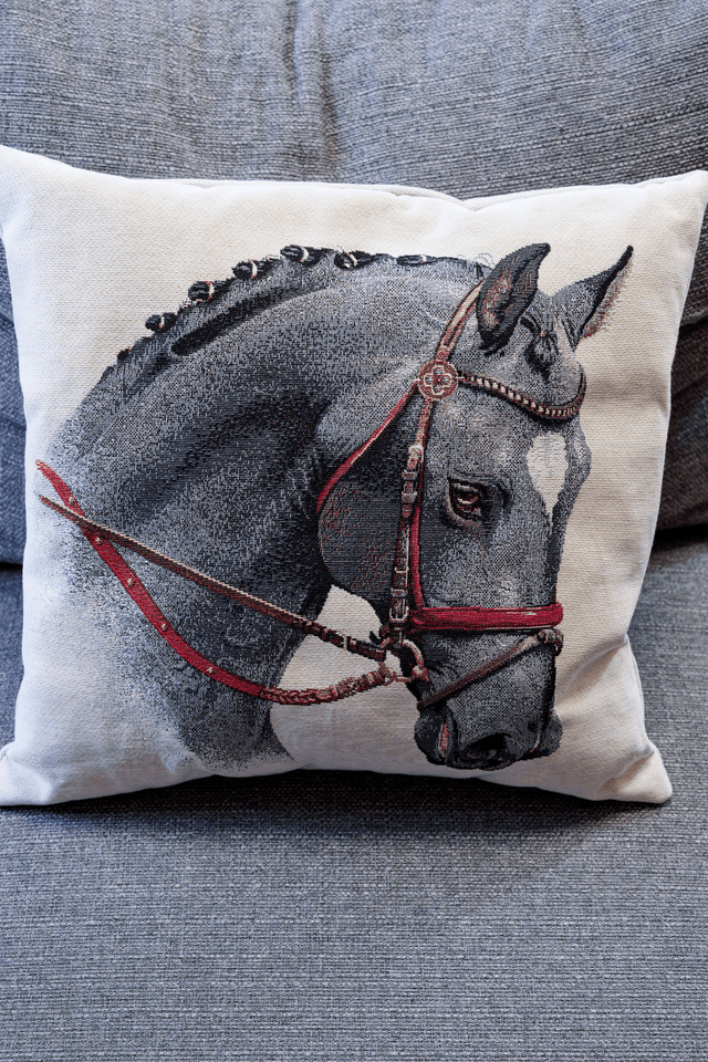 Coussin Équestre – Dos Velours et Doublure Polaire